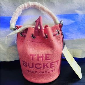 Marc Jacobs Bucket Bag (Leather)